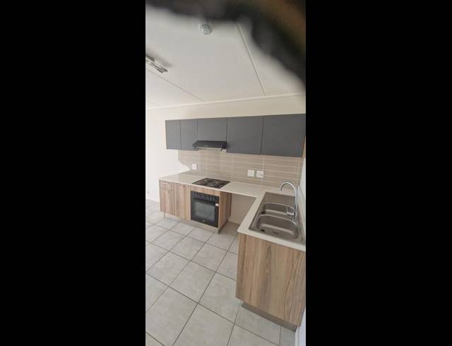 2 BEDROOM PROPERTY TO RENT IN GREENBAY ECO ESTATE